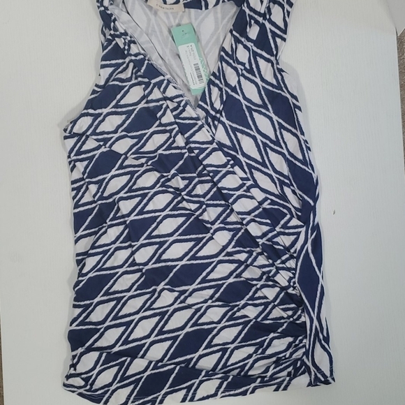 41 Hawthorne Navy White Diamond Pattern Cross Surplice Front Sleeveless Knit Top - Picture 3 of 7